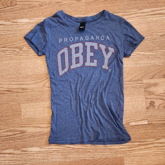 Obey Tops - EUC Obey Women's T-Shirt, Size S
